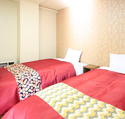 和室12帖+2シモンズベッドf3サムネイル